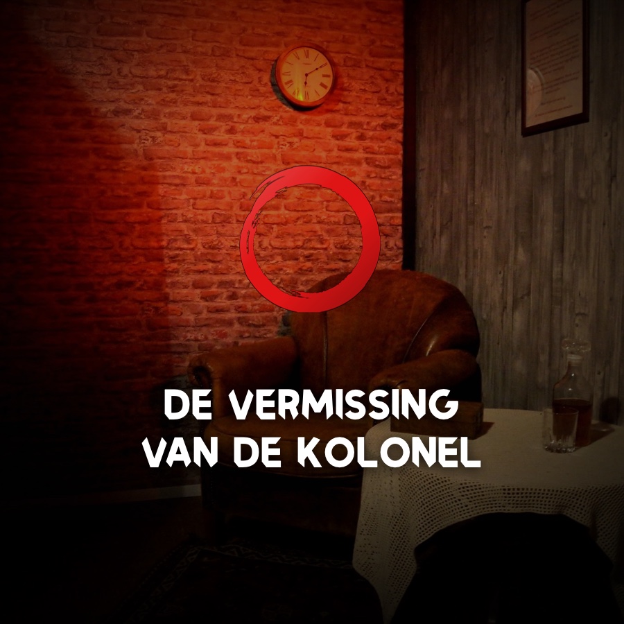 De Vermissing van de Kolonel: de kamer met leren fauteuil en klok, met de rode ShadowLab-cirkel
